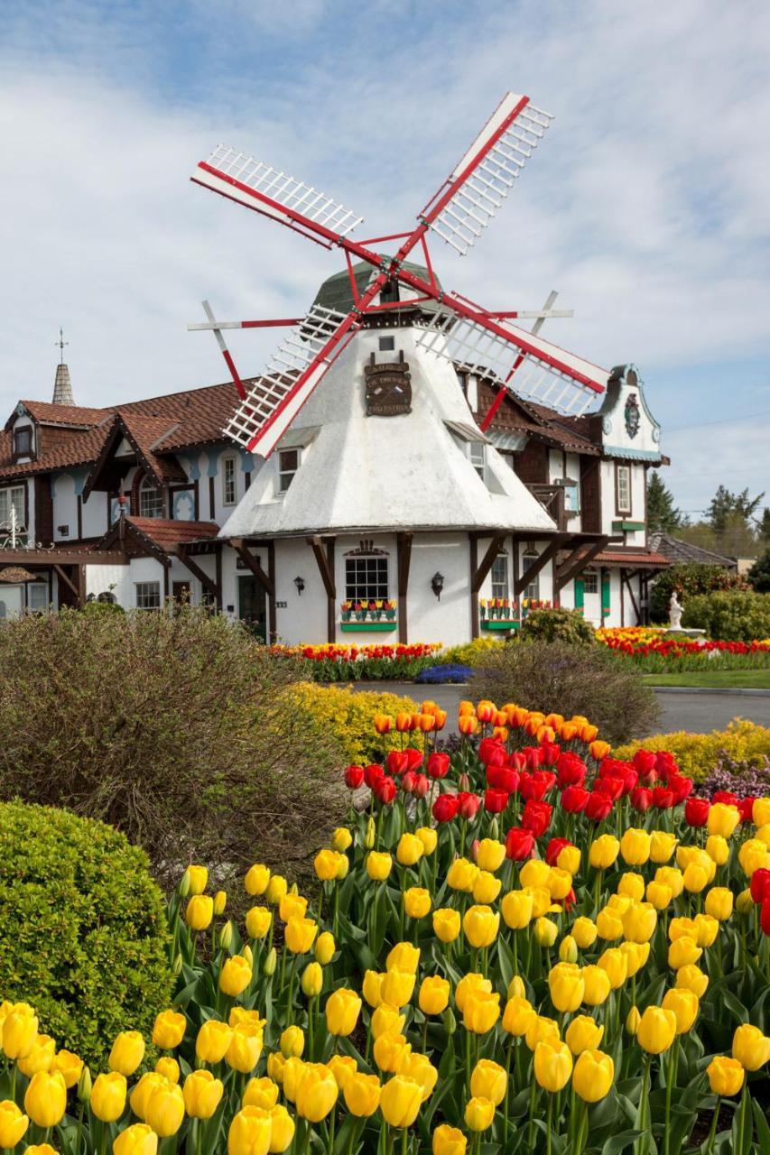 Auld Holland Inn Oak Harbor Zewnętrze zdjęcie